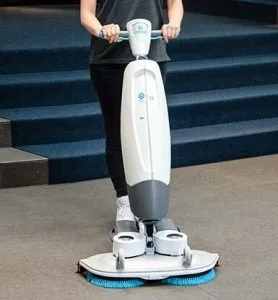i-mop floor scubber for tight areas